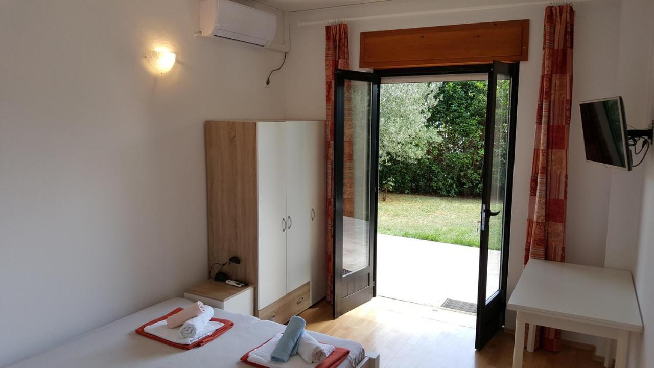 Apartments Adriatic 3 Selce Zimmer foto
